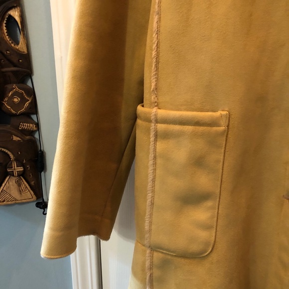 Beautiful Caramel Suede Jacket - Picture 2 of 5